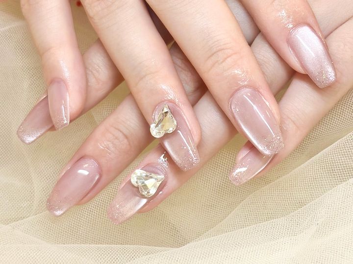 マグネット・水彩フラワーネイル、セルフとサロンの正直な違い